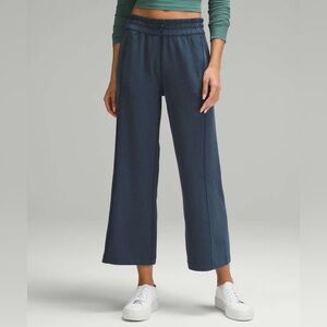 Lululemon Ribbed Softstreme Mid-Rise Wide-Leg Cropped Pant 25" True Navy size 14